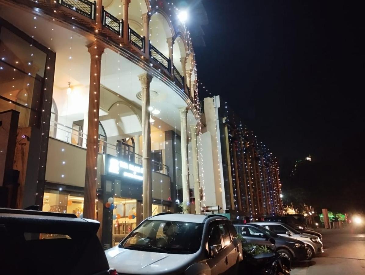 Hotel Tara Palace By Goyal Hoteliers Agra  Kültér fotó