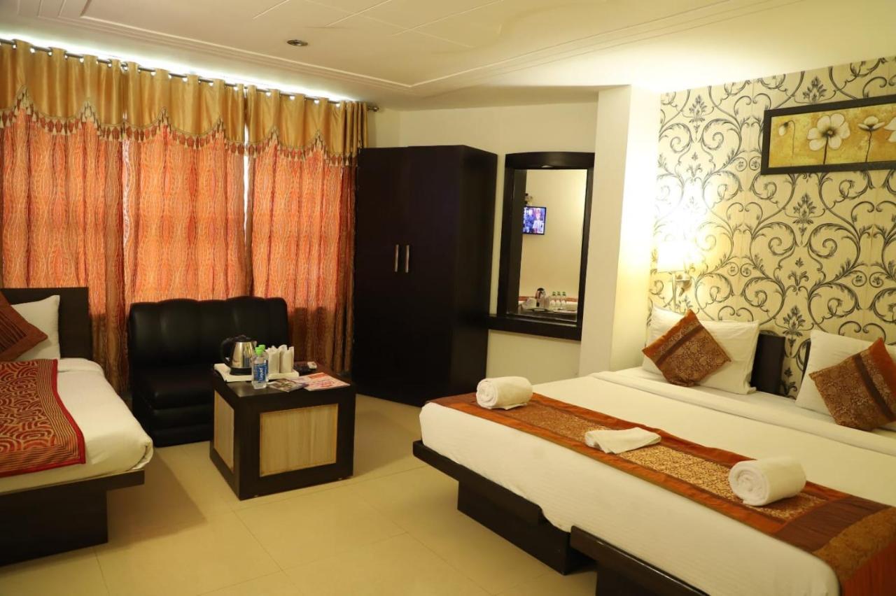 Hotel Tara Palace By Goyal Hoteliers Agra  Kültér fotó