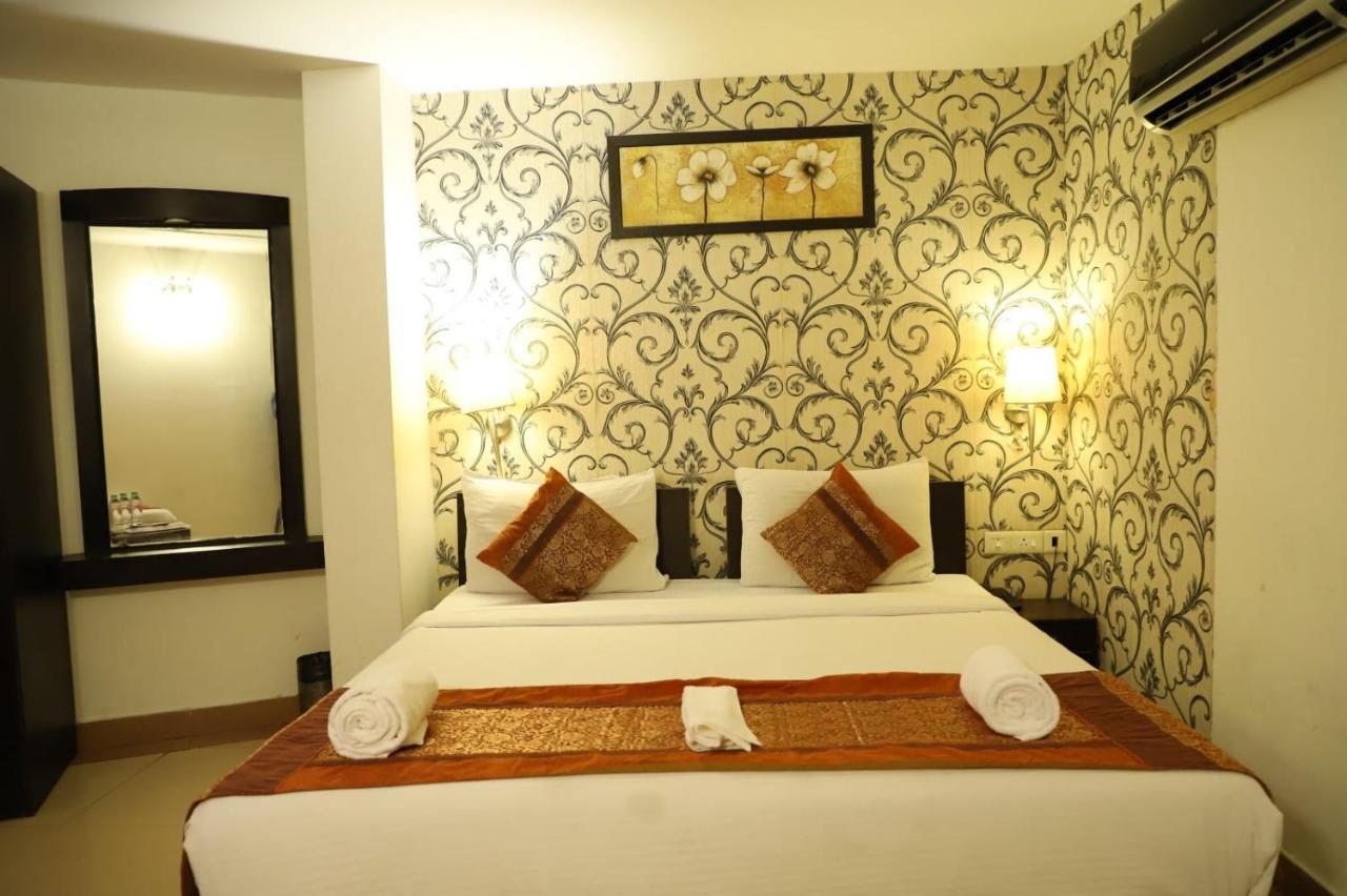 Hotel Tara Palace By Goyal Hoteliers Agra  Kültér fotó