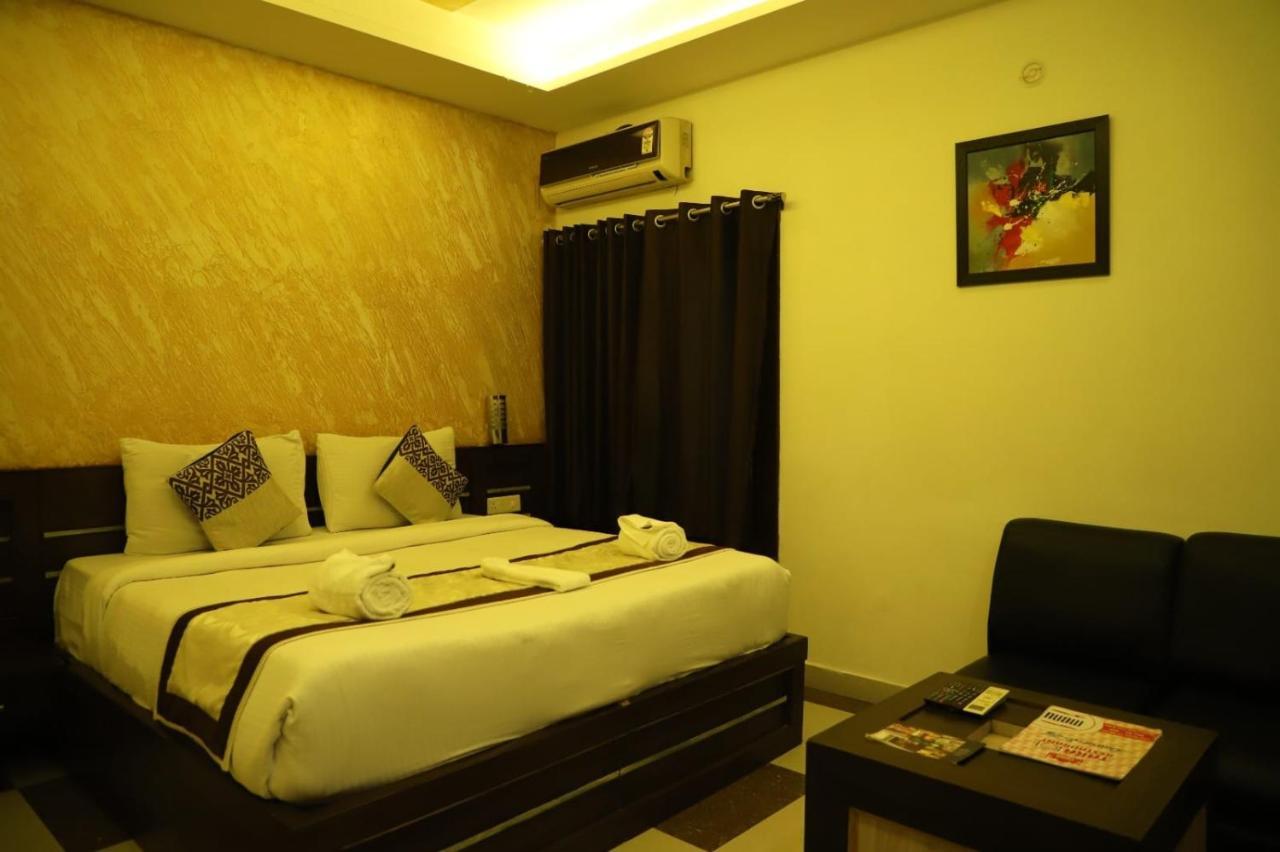 Hotel Tara Palace By Goyal Hoteliers Agra  Kültér fotó