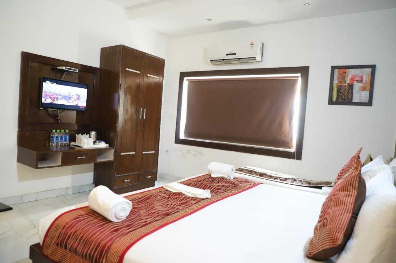 Hotel Tara Palace By Goyal Hoteliers Agra  Kültér fotó
