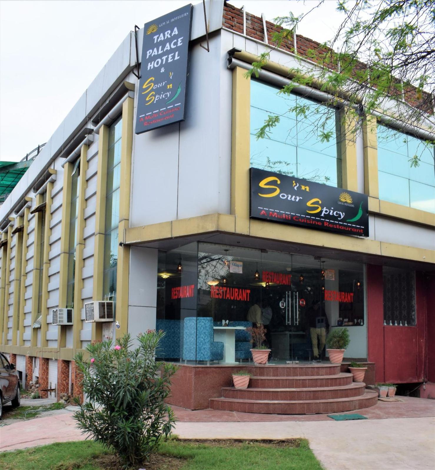 Hotel Tara Palace By Goyal Hoteliers Agra  Kültér fotó